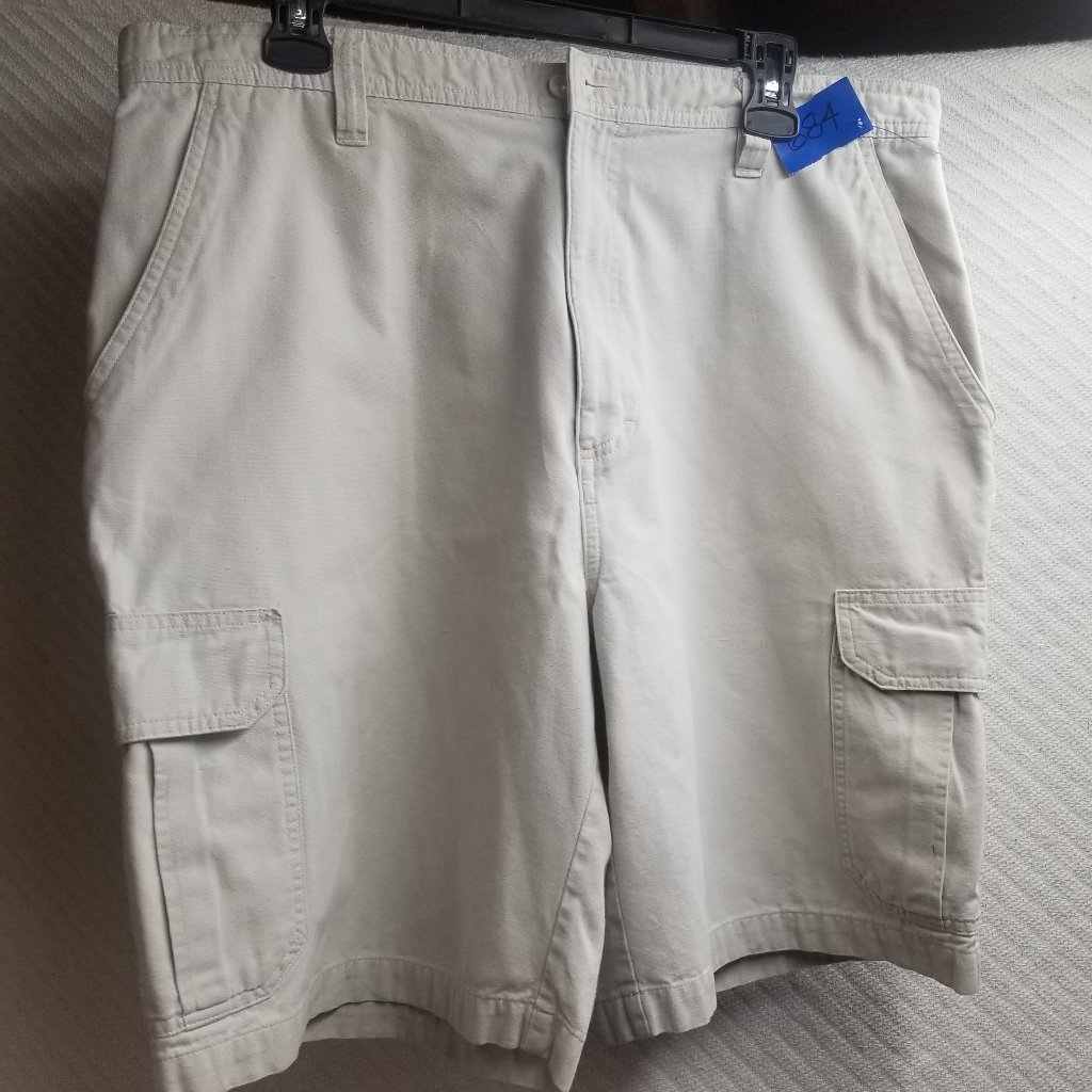 684  Chaps 36w Cargo Shorts